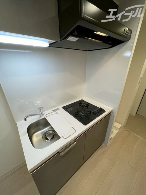 ガスコンロ2口付き、シンクも広めです！ ソルテラス本庄西クレアスト