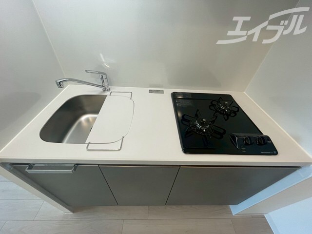 ガスコンロ2口付き、シンクも広めです！ ソルテラス本庄西クレアスト