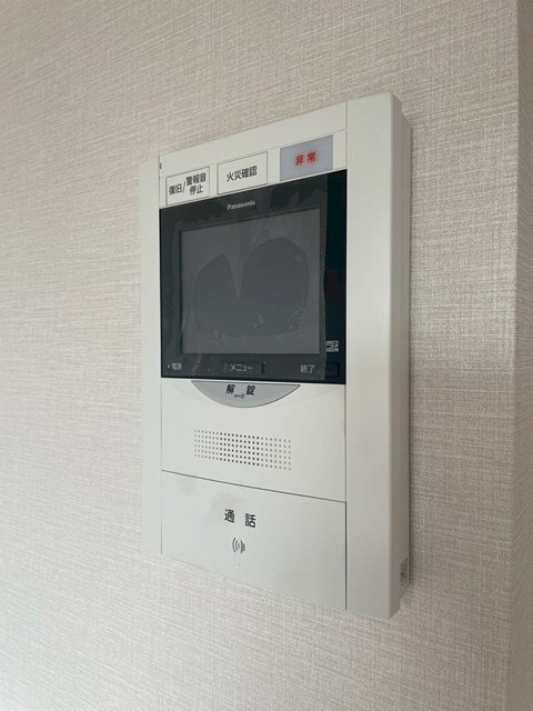 安心のモニター付きインターホン！ ワールドアイ大阪城EASTⅢ