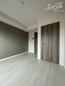 ゆったりとしたお部屋です。 ワールドアイ大阪城EASTⅢ