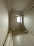 窓からの日差しにより明るいです！ ワールドアイ大阪城EASTⅢ