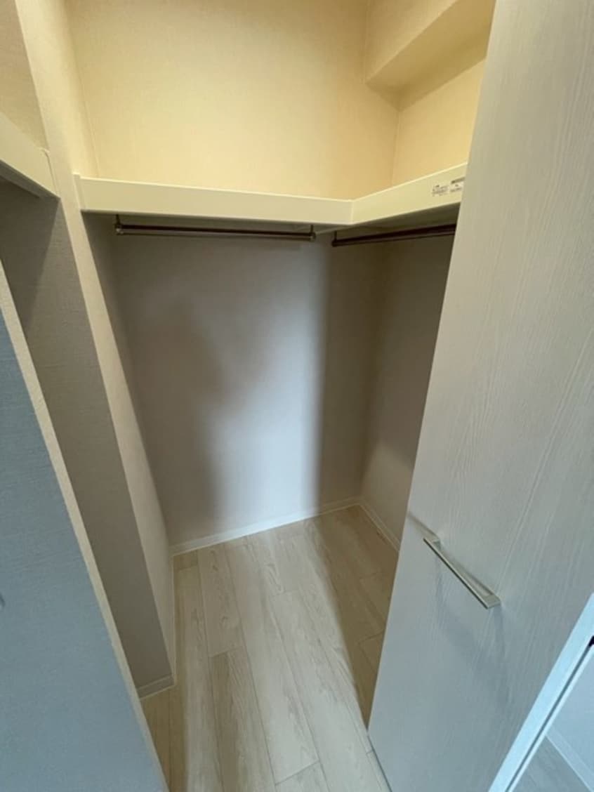 みなさん大好きなウォークインクローゼット！ ワールドアイ大阪城EASTⅢ