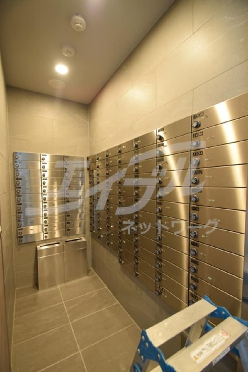 ロビー プレサンス新大阪ストリーム