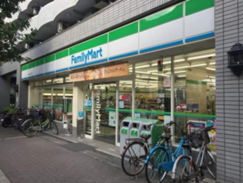 ファミリーマート東三国三丁目店(コンビニ)まで467m※ファミリーマート東三国三丁目店 プレサンス東三国エンブレイス