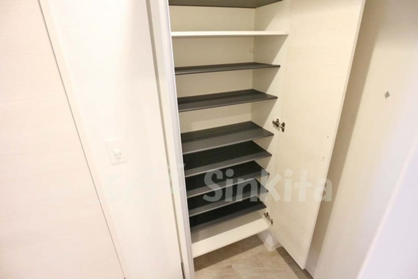 シューズボックス ユーズ7番館