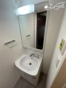 収納付き二面鏡付きのドレッサータイプの洗面台！ スワンズシティ大阪クレアスト