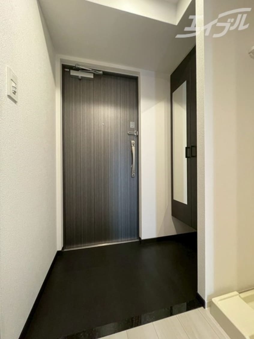 奥行のあるゆったりとした玄関です！ スワンズシティ大阪クレアスト