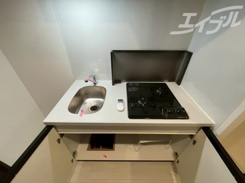 斜め2口ガスコンロ付きのシステムキッチンです！ スワンズシティ大阪クレアスト