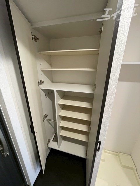 たくさん収納できるシューズボックス！ スワンズシティ大阪クレアスト