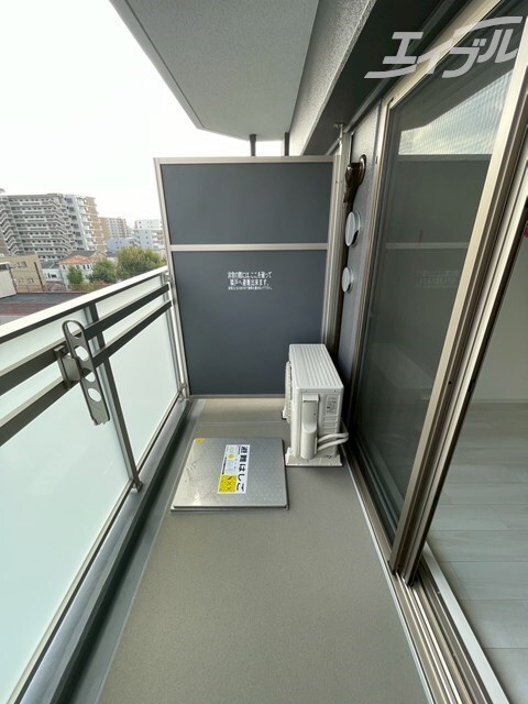 奥行きのあるワイドバルコニー設計！ スワンズシティ大阪クレアスト