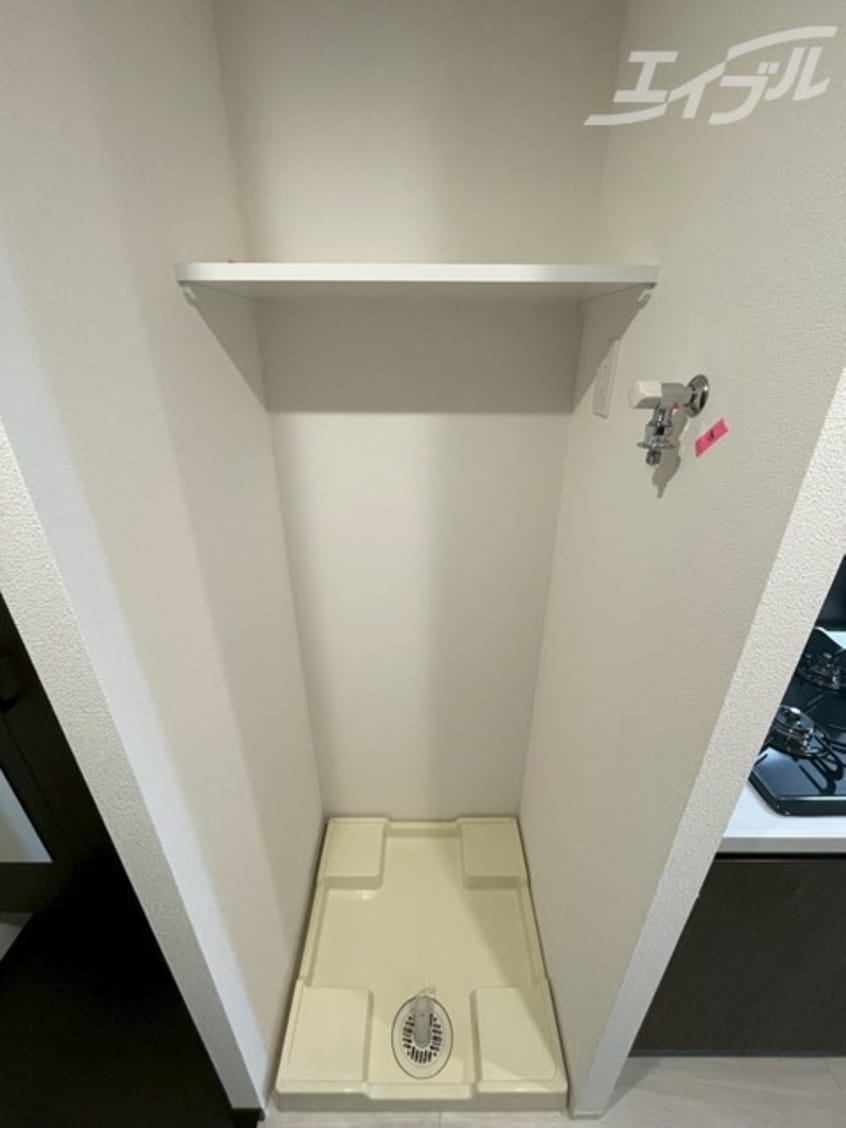 64×64規格の洗濯パンです！収納棚もあります！ スワンズシティ大阪クレアスト