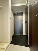 奥行のあるゆったりとした玄関です！ スワンズシティ大阪クレアスト