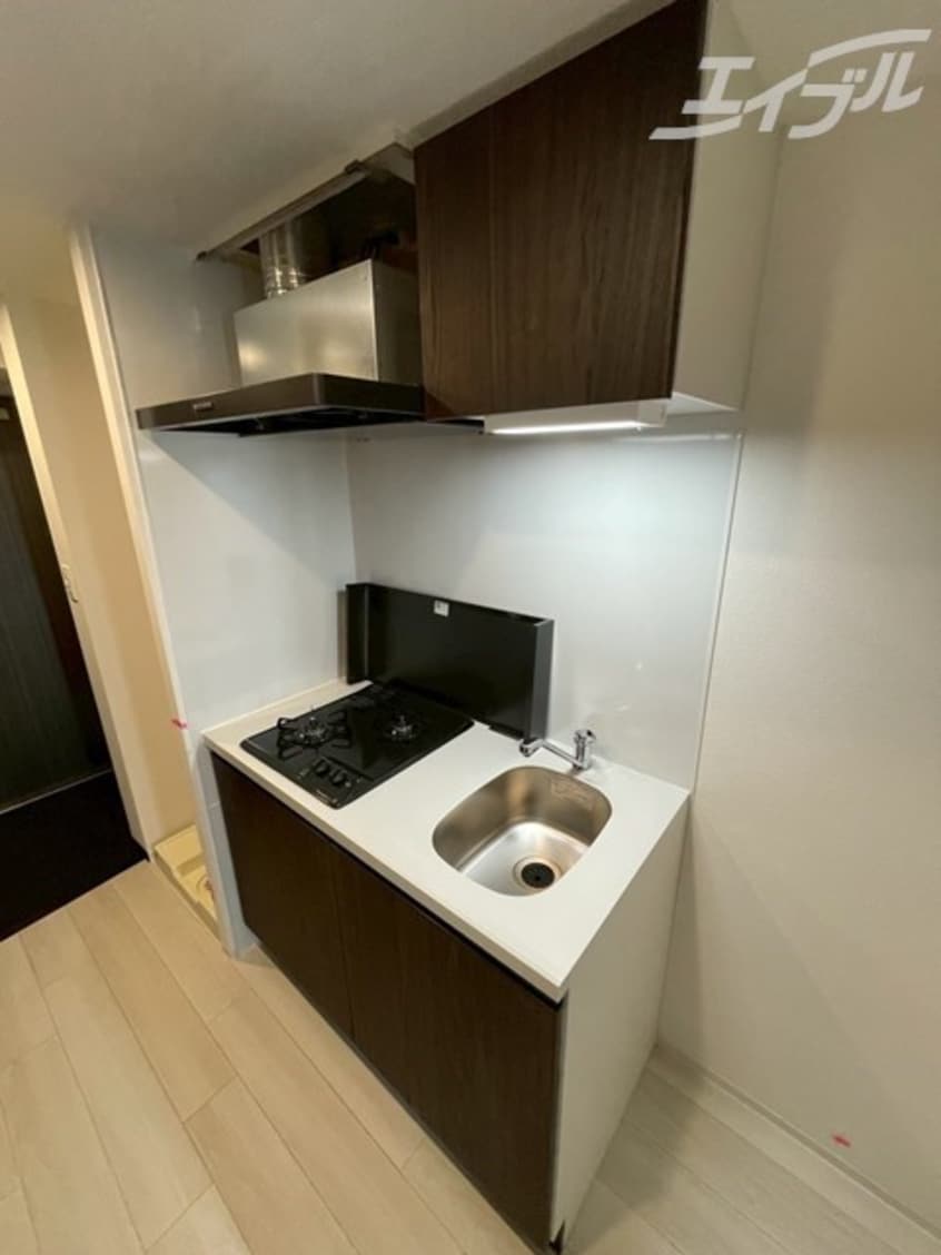 建具は木目調のオシャレなデザイン！ スワンズシティ大阪クレアスト