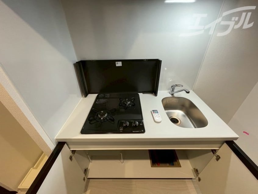 ガスコンロ2口付きのシステムキッチン！ スワンズシティ大阪クレアスト