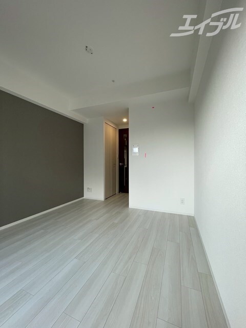 床はグレージュで落ち着いた色調！ スワンズシティ大阪クレアスト