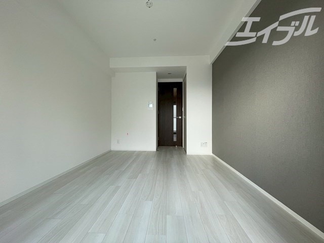 床はグレージュで落ち着いた色調！ スワンズシティ大阪クレアスト