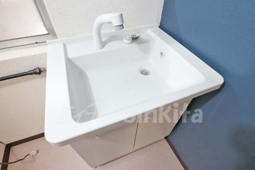  西三国3丁目貸家