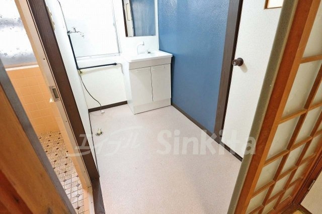 洗面スペース 西三国3丁目貸家