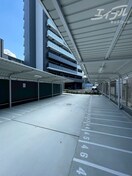 駐輪場 アドバンス大阪ビヤン