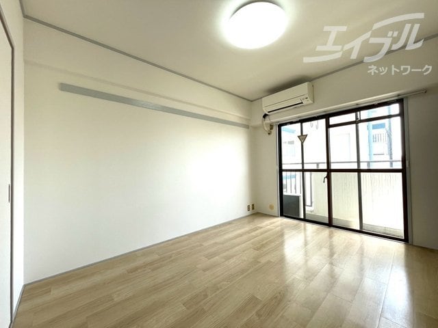  エレガンテセブンワン