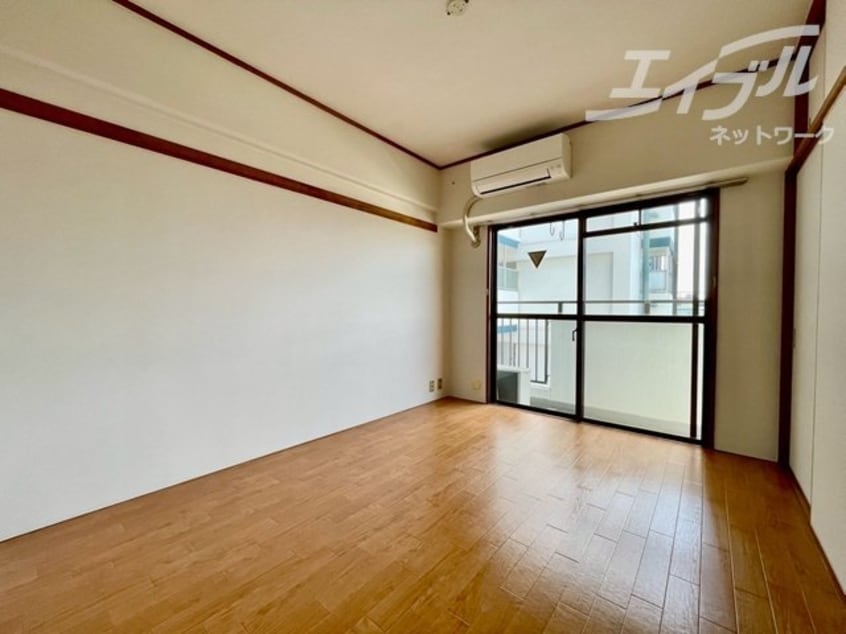  エレガンテセブンワン