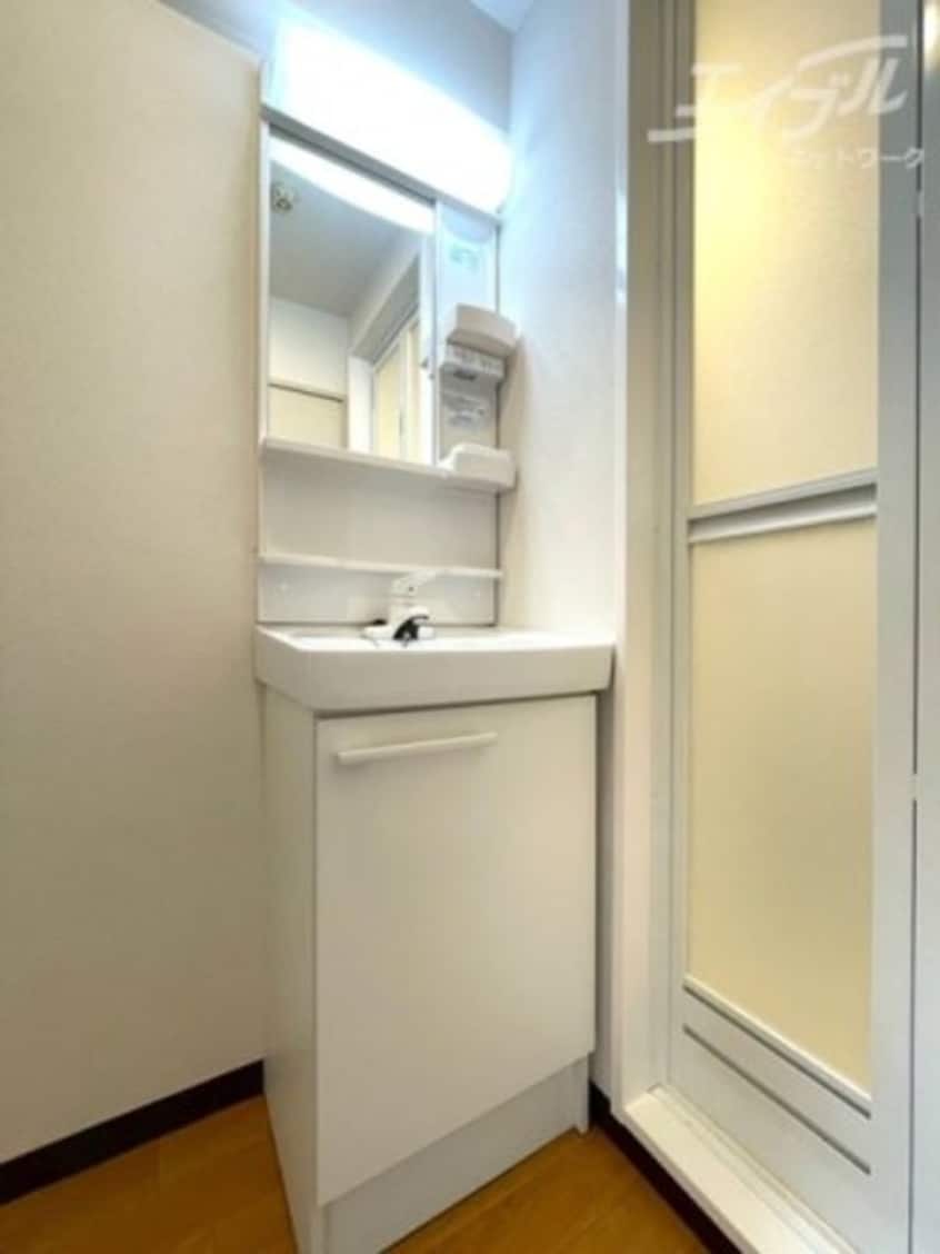  エレガンテセブンワン