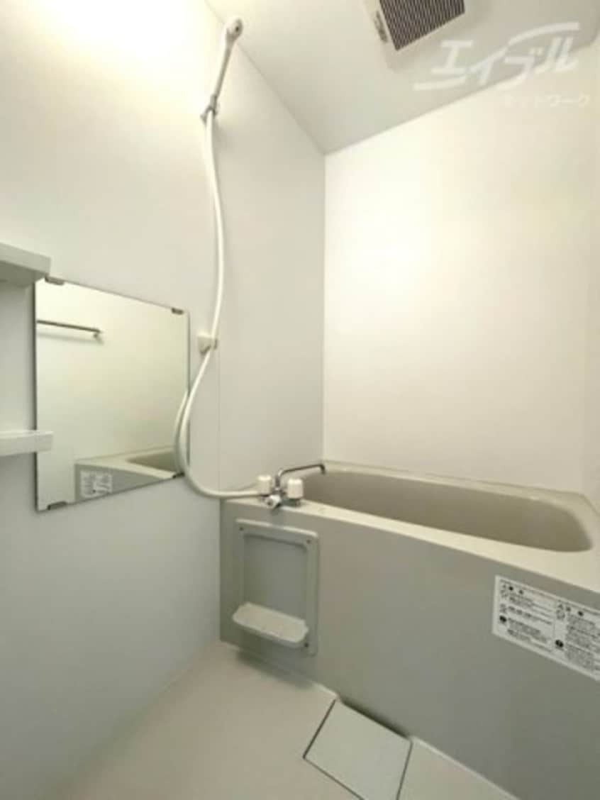  エレガンテセブンワン