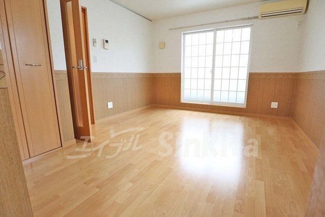  ネイクレスト三国本町