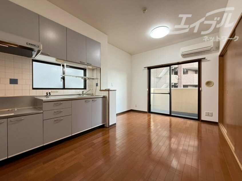  メゾンラリーブ