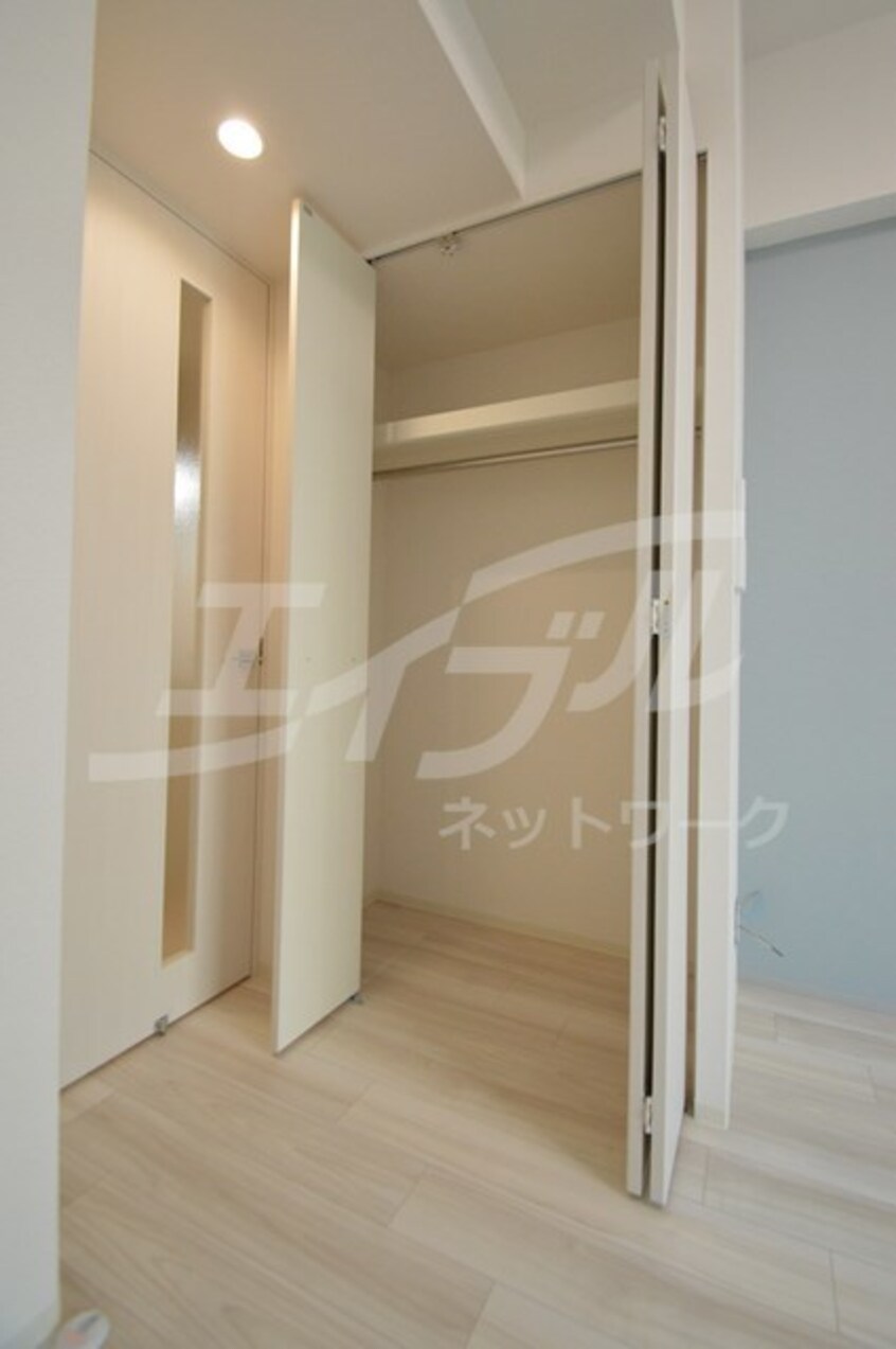  プレサンスOSAKA西中島リエゾン