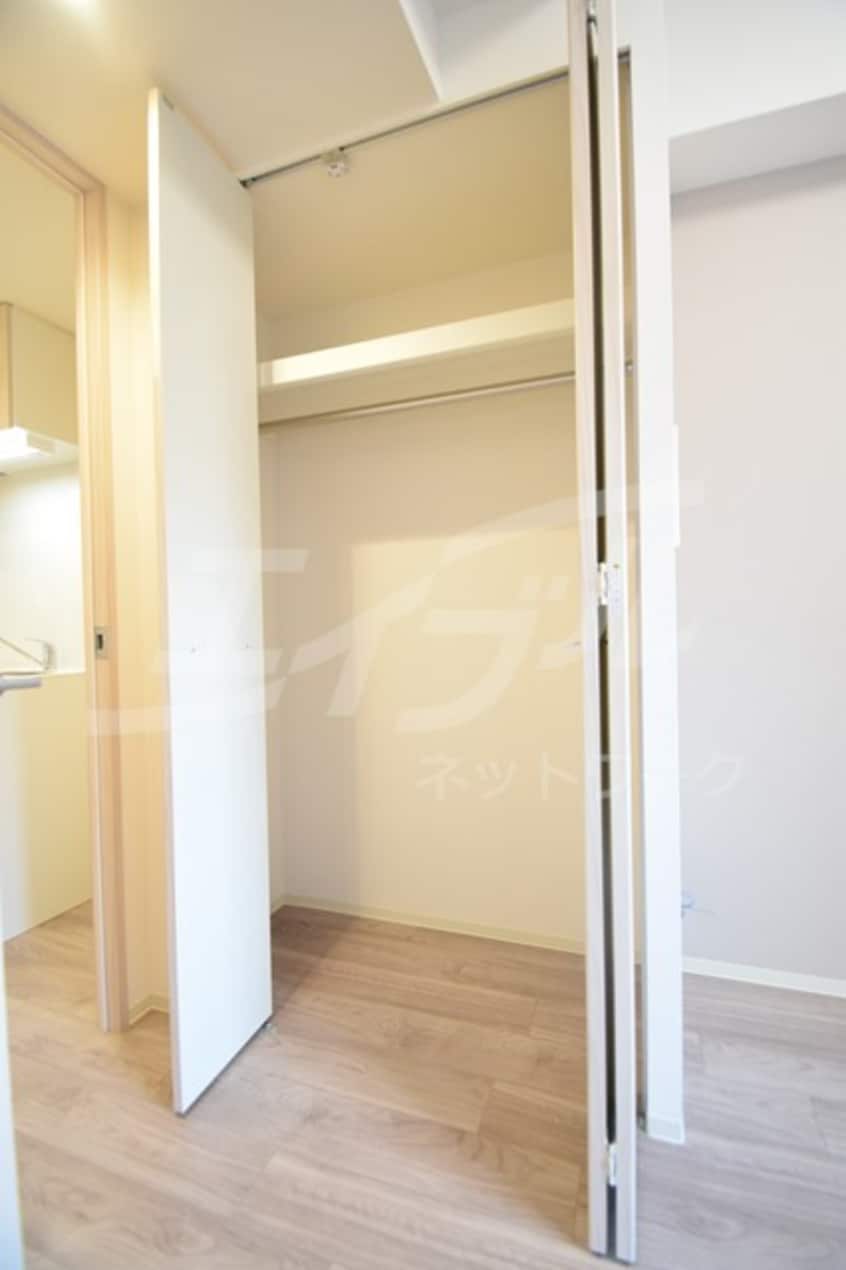  プレサンスOSAKA西中島リエゾン