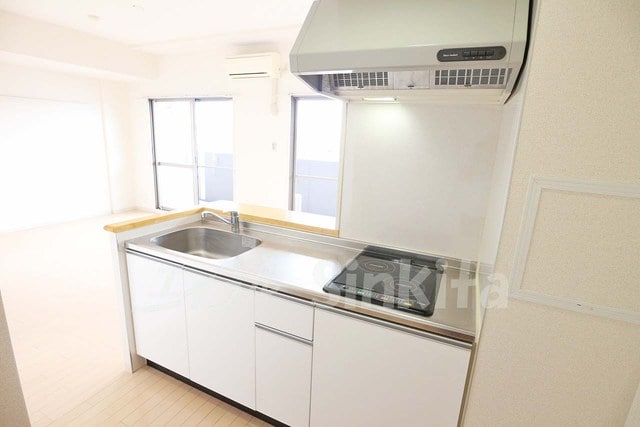  ウィスタリア三国