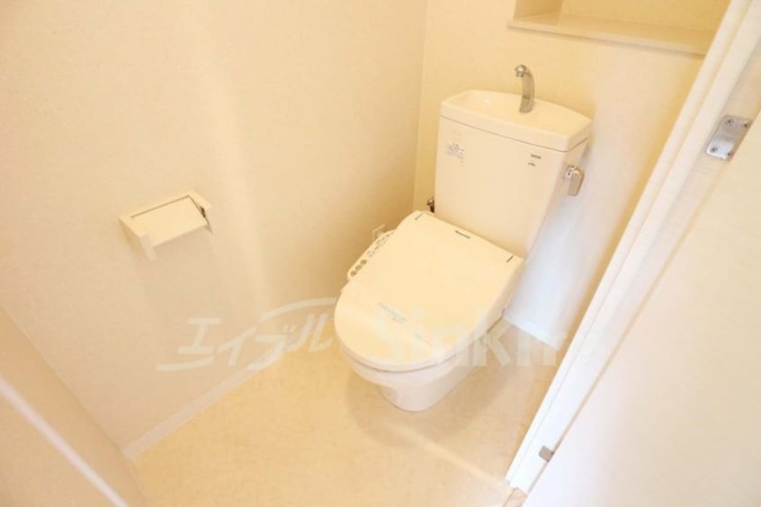  ウィスタリア三国