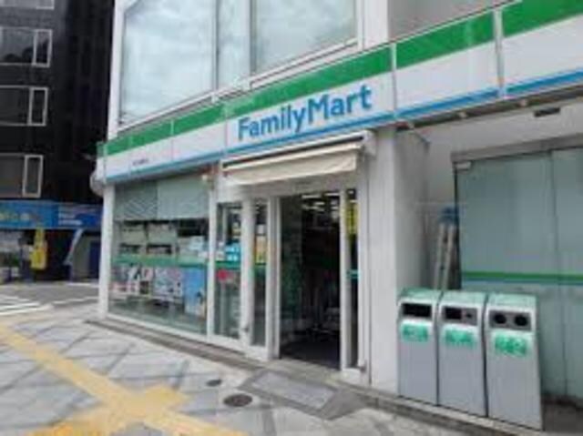 ファミリーマート西天満東店(コンビニ)まで72m※ファミリーマート西天満東店 HS梅田EAST