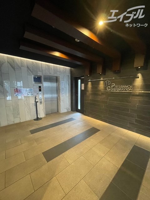 エントランス綺麗です プレサンス大阪ゲートシティ