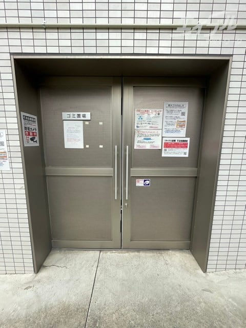ゴミ置き場になります プレサンス大阪ゲートシティ