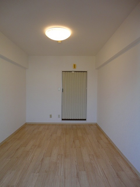  クリスタルコート６６