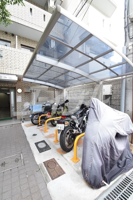  クリスタルコート６６