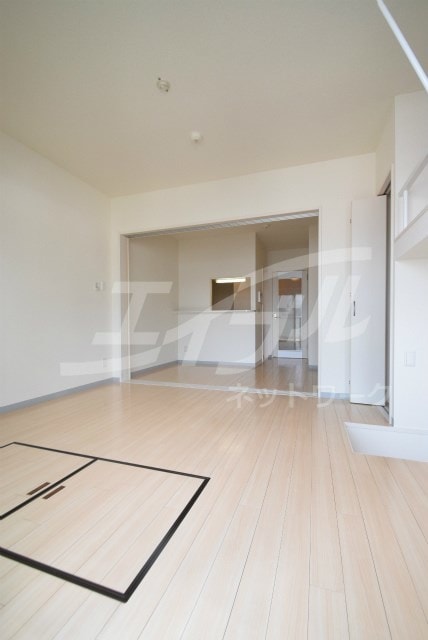  NORTH VILLAGE参番館