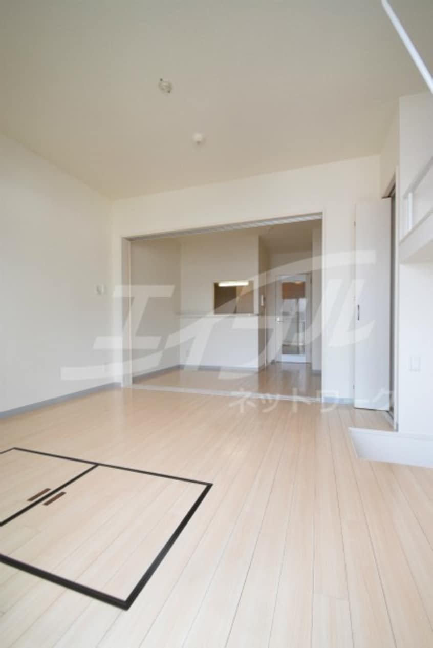  NORTH VILLAGE参番館