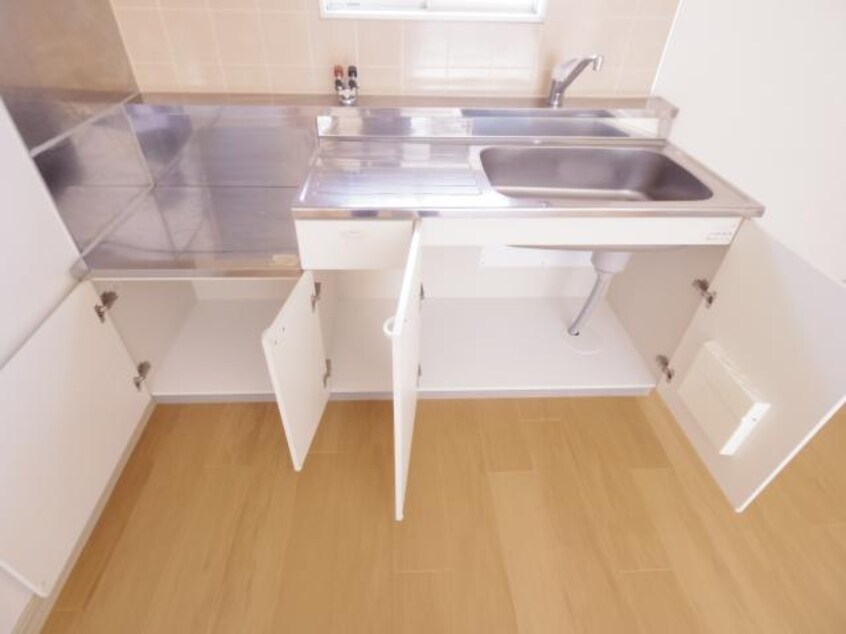  近鉄大阪線（近畿）/大和高田駅 徒歩18分 1階 築32年