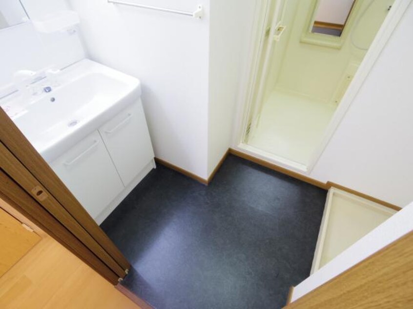  近鉄御所線/近鉄新庄駅 徒歩17分 1階 築22年