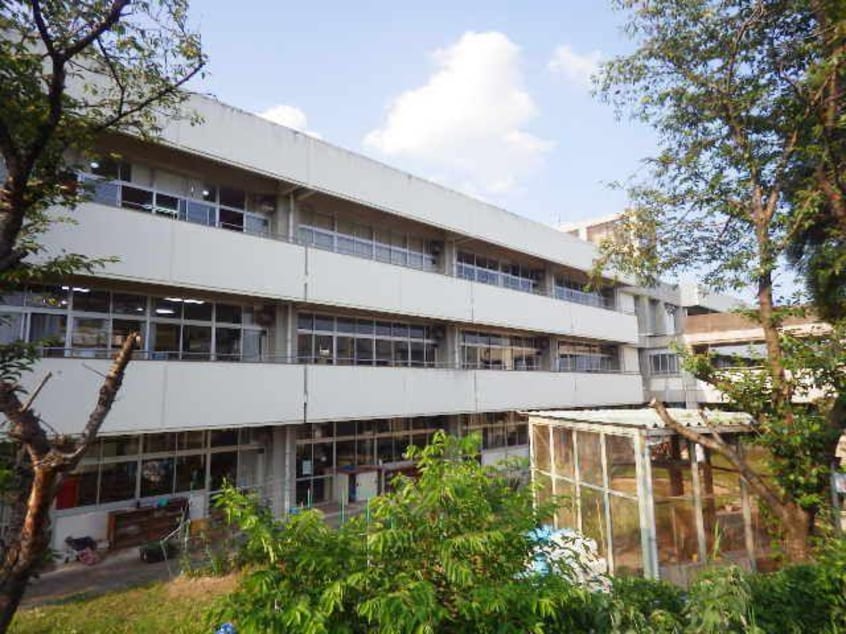 御所市立大正小学校(小学校)まで950m 近鉄御所線/近鉄御所駅 徒歩13分 2階 築21年