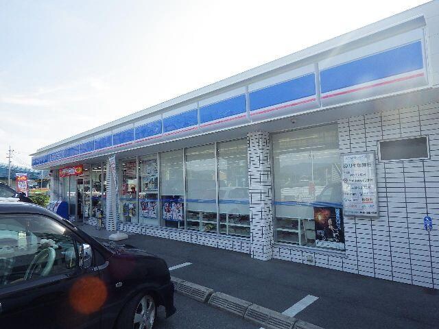 ローソン御所元町西店(コンビニ)まで636m 近鉄御所線/近鉄御所駅 徒歩7分 2階 築19年