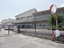 葛城市立忍海小学校(小学校)まで878m 近鉄御所線/近鉄御所駅 徒歩7分 2階 築19年