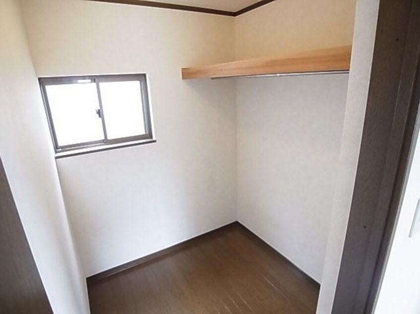  近鉄御所線/近鉄御所駅 徒歩12分 1-2階 築27年