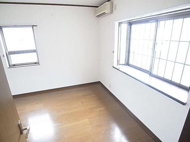  近鉄御所線/近鉄御所駅 徒歩12分 1-2階 築27年