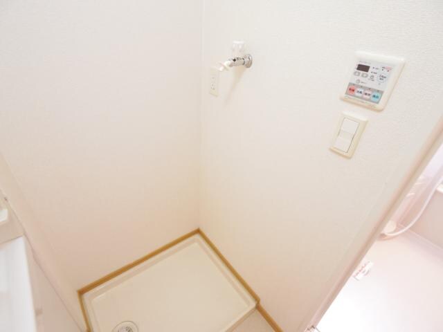  近鉄南大阪線/高田市駅 徒歩15分 1階 築18年