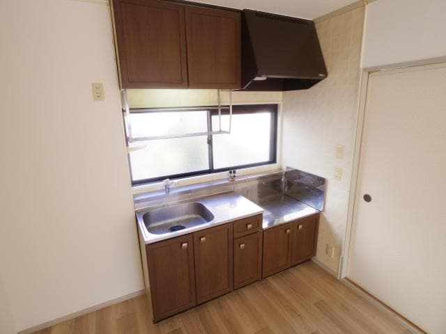  近鉄御所線/近鉄新庄駅 徒歩12分 1階 築34年