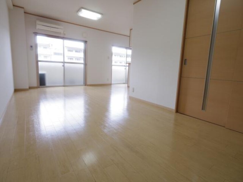  近鉄南大阪線/高田市駅 徒歩6分 3階 築17年